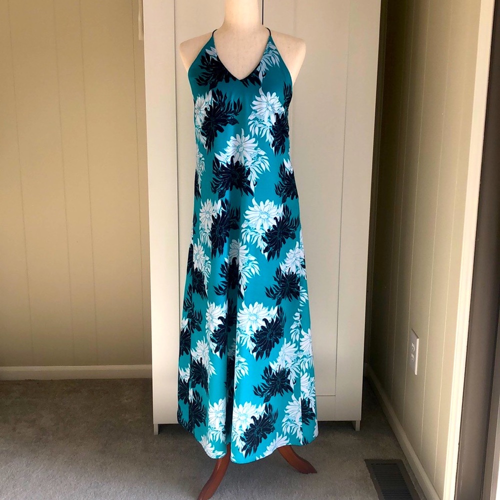 Floral Blue LOFT Halter Maxi Dress Size 2P EUC Tropical print